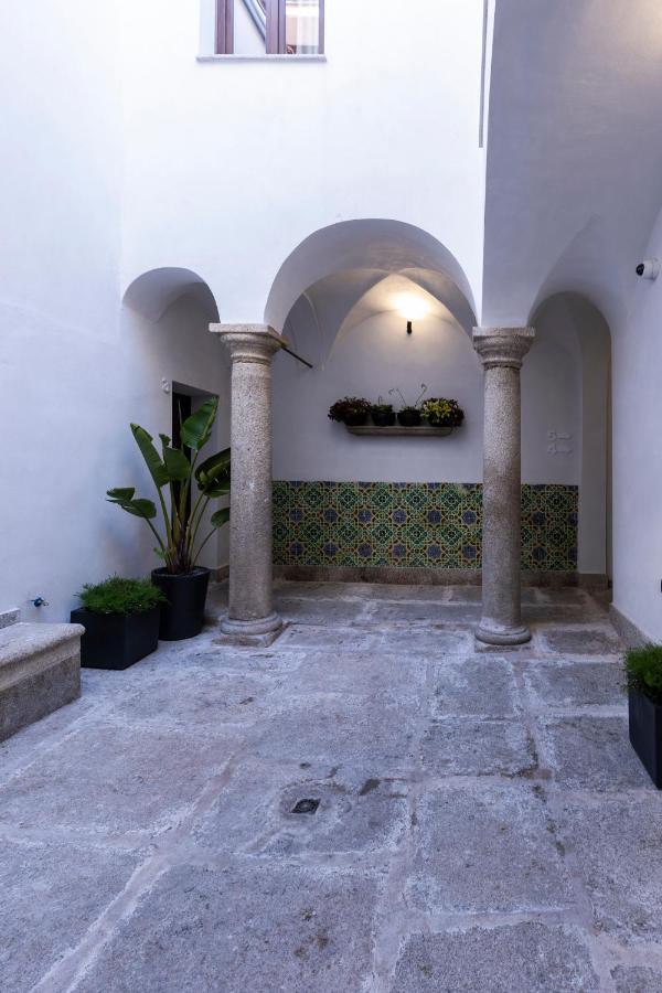 Apartamentos Turisticos De La Bernarda Caces Exterior foto